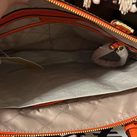 Michael Kors Jet Set Tote Clementine - Picture 4 of 5